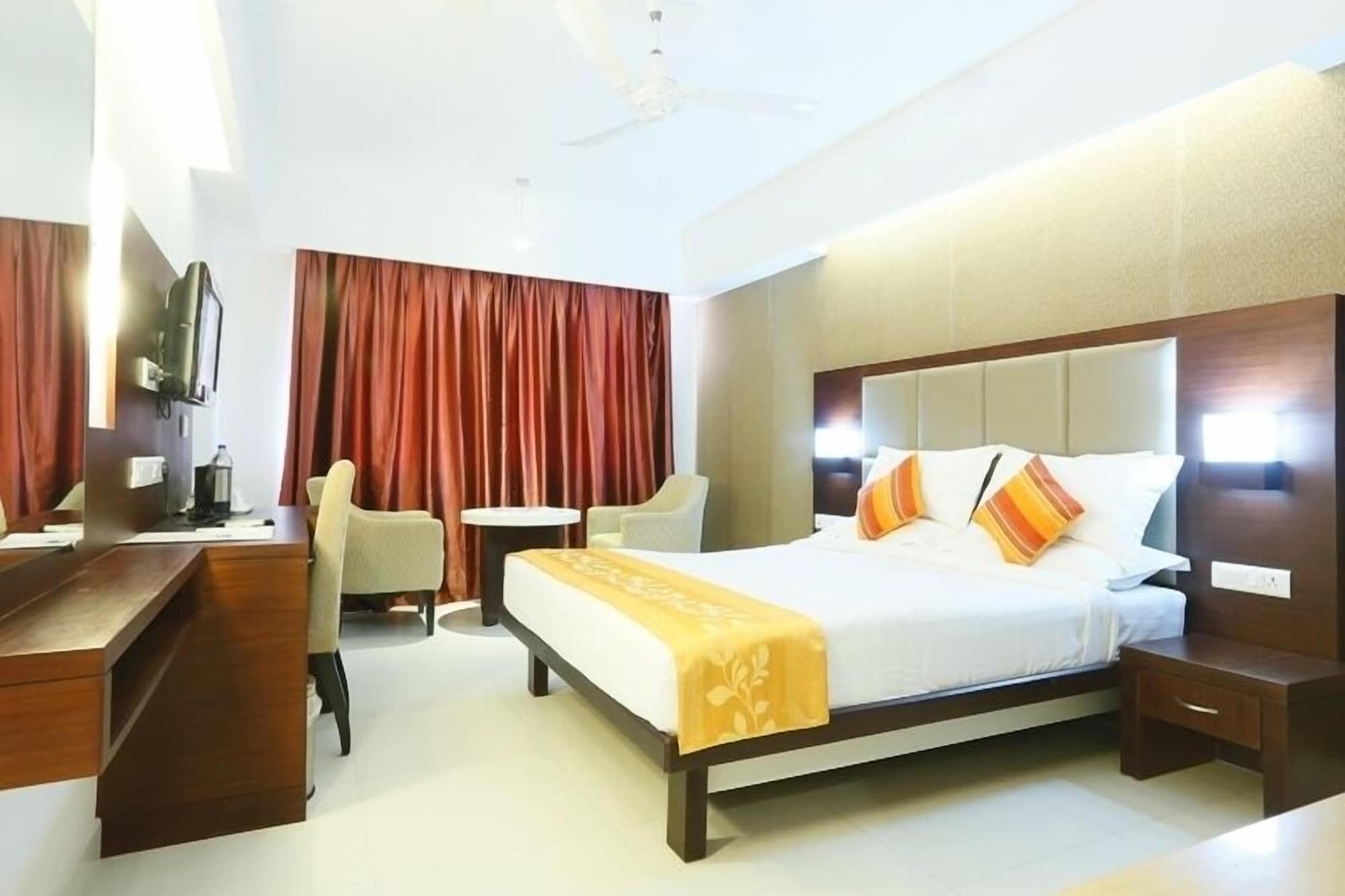 Hotel Moonlit Regency Thodupuzha Dış mekan fotoğraf