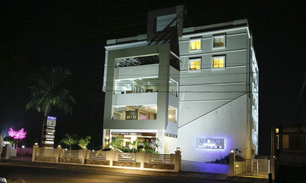 Hotel Moonlit Regency Thodupuzha Dış mekan fotoğraf