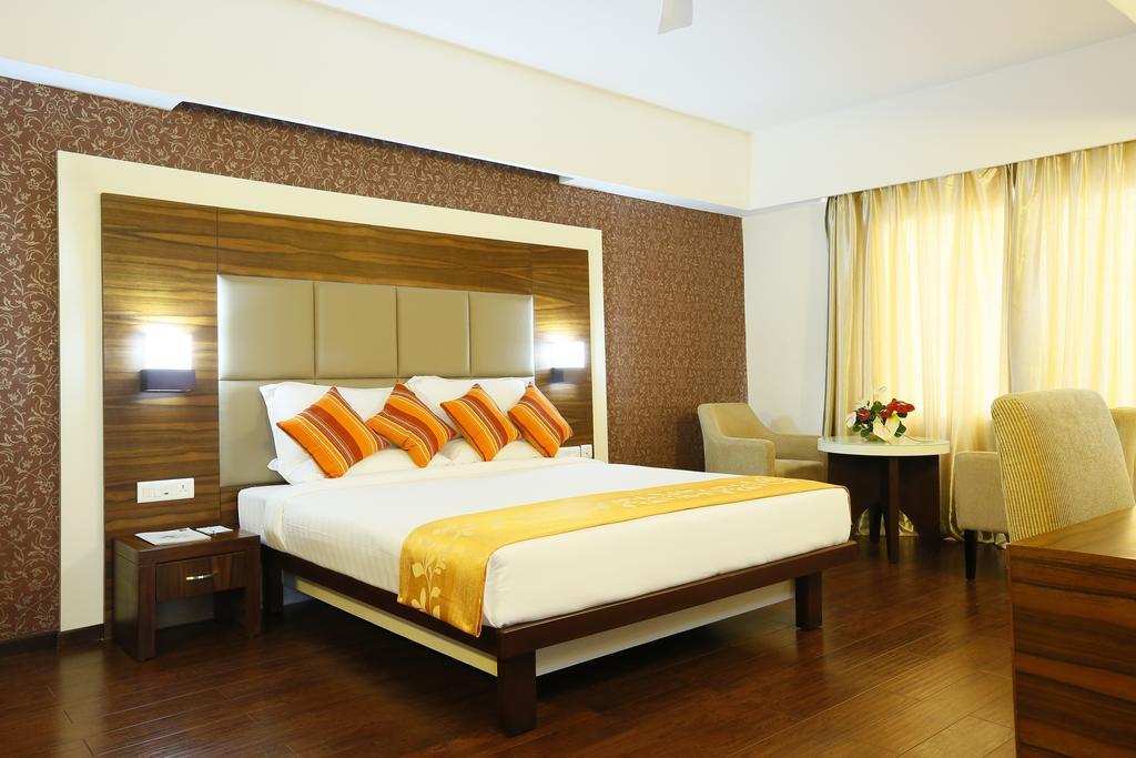 Hotel Moonlit Regency Thodupuzha Dış mekan fotoğraf