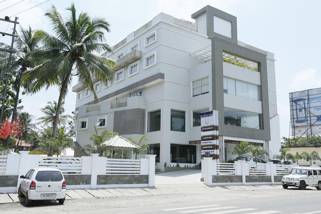 Hotel Moonlit Regency Thodupuzha Oda fotoğraf