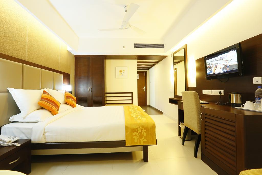Hotel Moonlit Regency Thodupuzha Oda fotoğraf